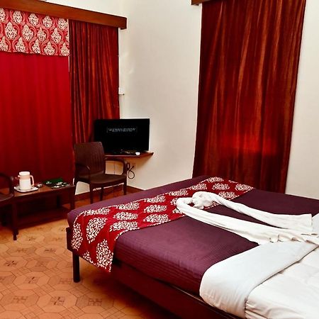 Swimsea Beach Resort, A Beach Property Panaji Dış mekan fotoğraf